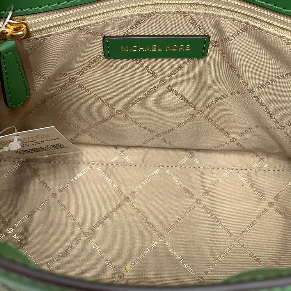 MICHAEL KORS
Whitney Medium Flap Top Handle Satchel Fern Green signature color - Picture 13 of 14